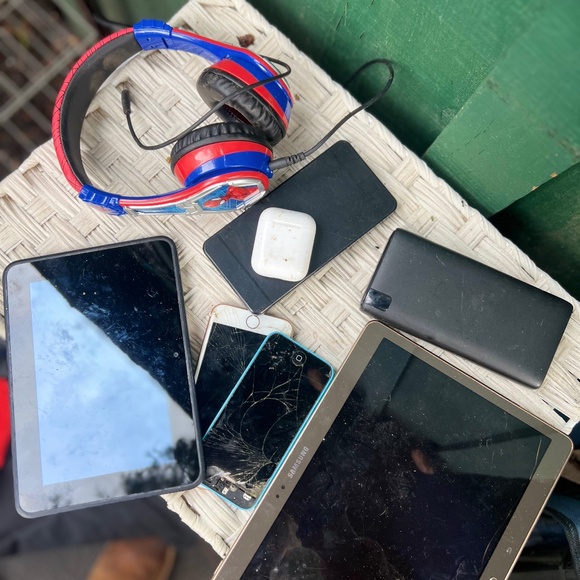 Apple Other - Electronic Bundle